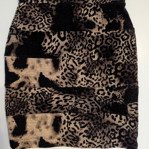 Lapis Animal Print Patchwork Women's Midi Skirt With Exposed Zipper Detail - Picture 4 of 4